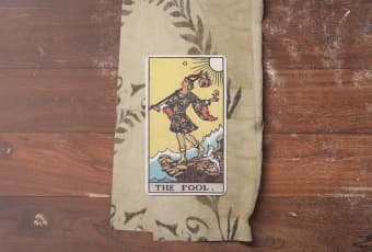 The Fool Tarot: Khởi Đầu Của Mọi Hành Trình và Niềm Tin Vào Sự Vô Tư
