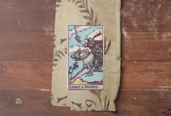 Knight of Swords: Sức Mạnh Của Hành Động Dứt Khoát Và Trí Tuệ Sắc Bén